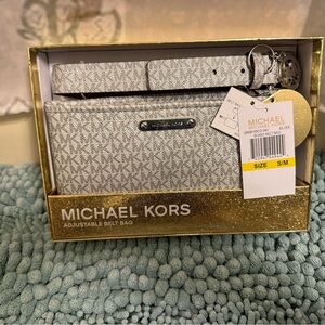 New in box Michael Kors Belt Bag Size S/M